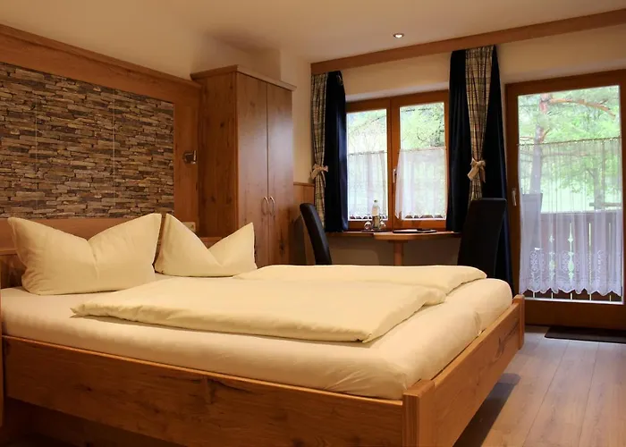 Gaestehaus Baltram Отель Рамзау