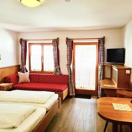 Hotel Gaestehaus Baltram 3*