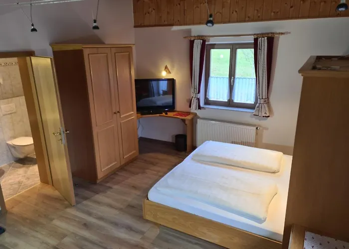 מלון Gaestehaus Baltram 3*